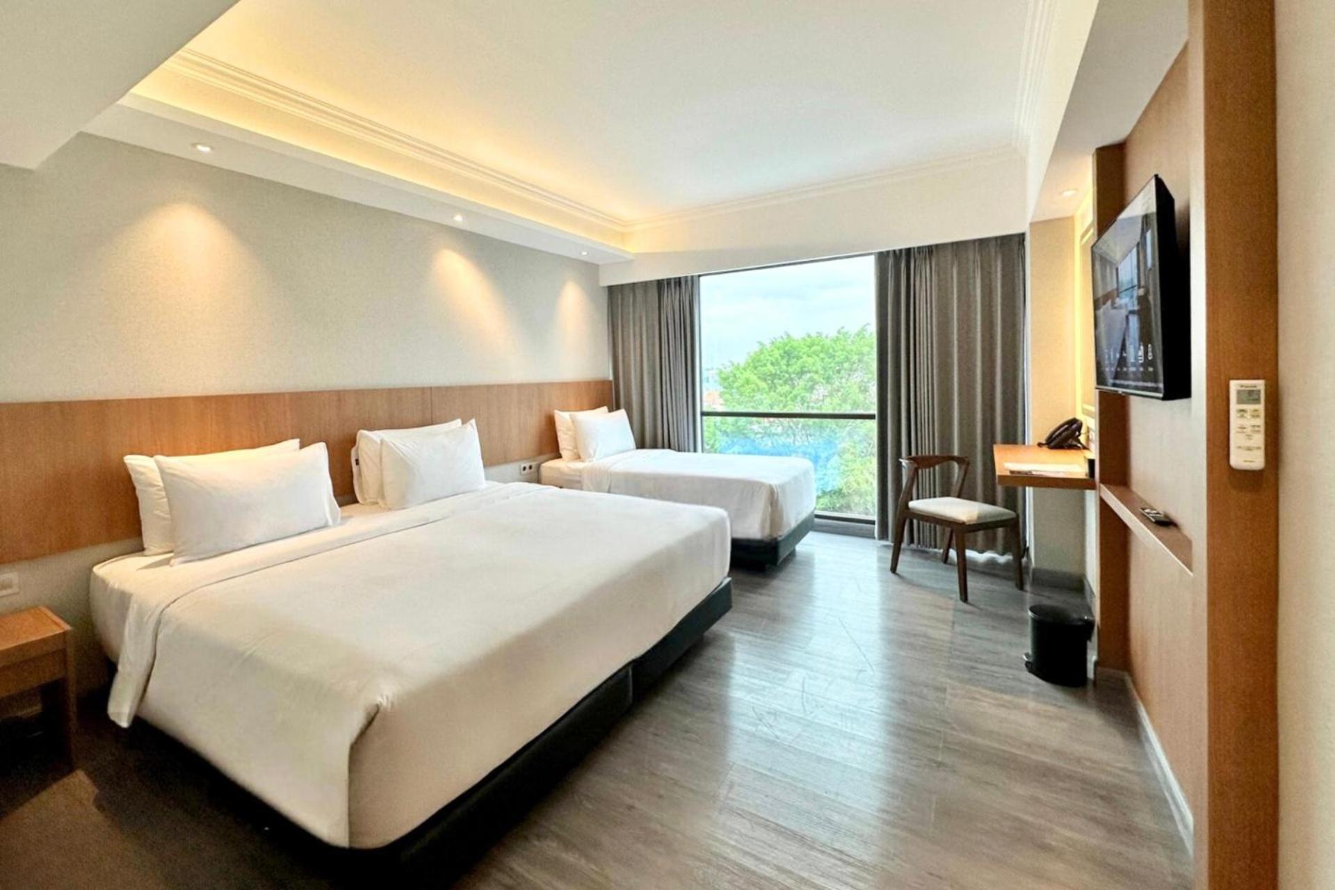The Malioboro Hotel & Conference Center 日惹 外观 照片