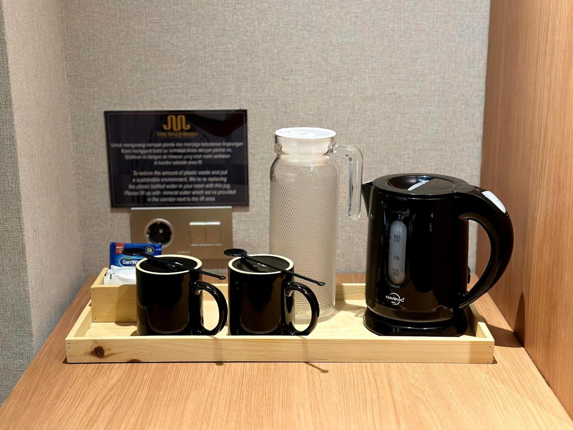 The Malioboro Hotel & Conference Center 日惹 外观 照片